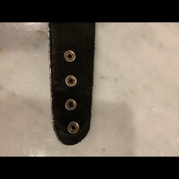 Alden Howard silver color leather belt. - Picture 5 of 10